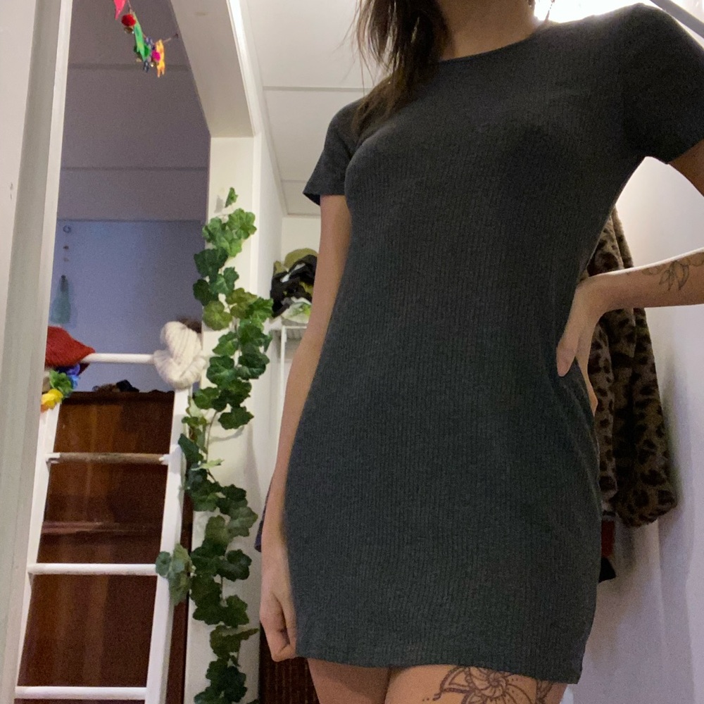 Grey ribbed T-shirt dress